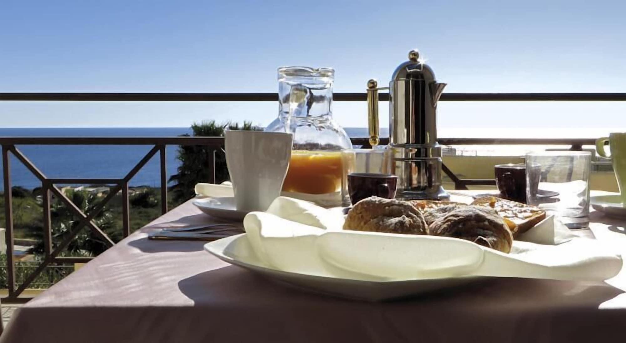 Oasi D'Oriente Aparthotel Santa Cesarea Terme Exteriör bild