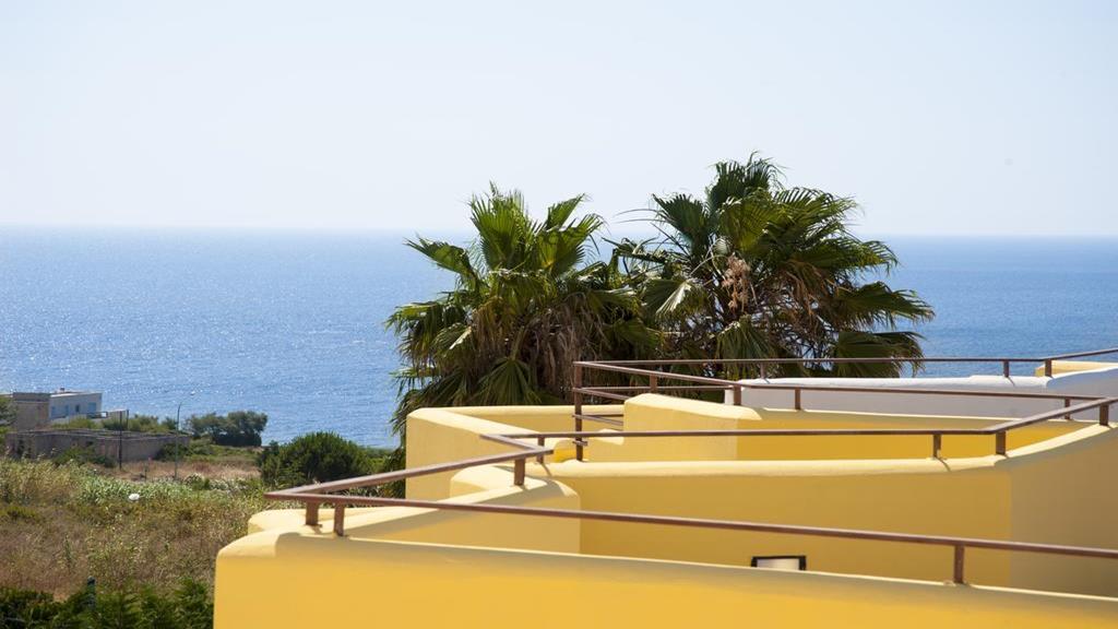Oasi D'Oriente Aparthotel Santa Cesarea Terme Exteriör bild