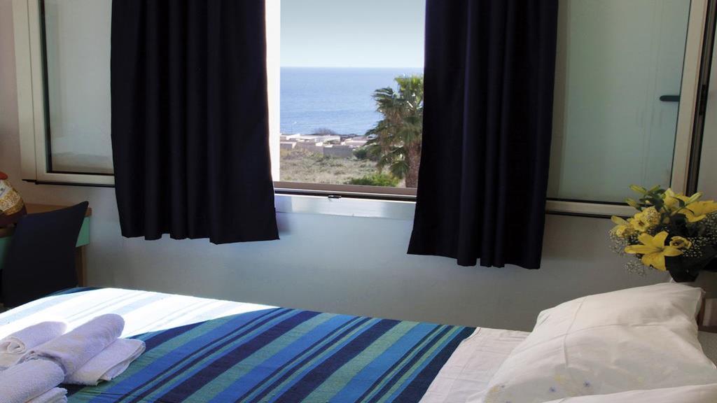 Oasi D'Oriente Aparthotel Santa Cesarea Terme Exteriör bild
